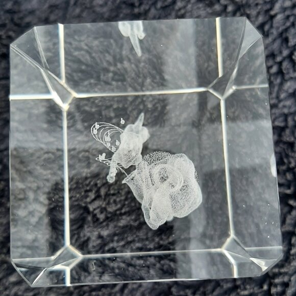 3" Paper Weight Sax Player & Dog Etched Glass - Picture 5 of 5